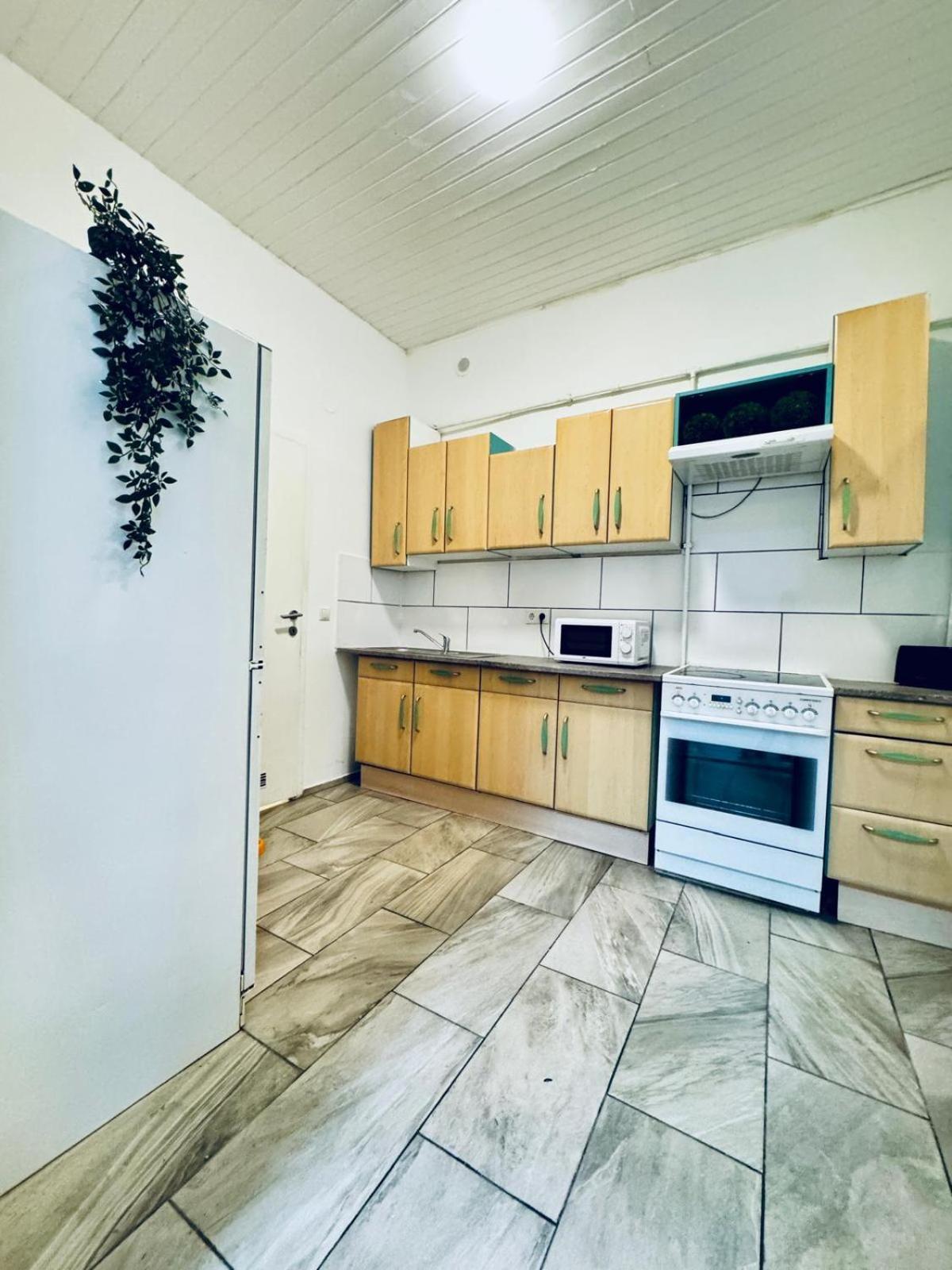 Apartment Stylish Apt, 15 Minutes To Rathausplatz Wien